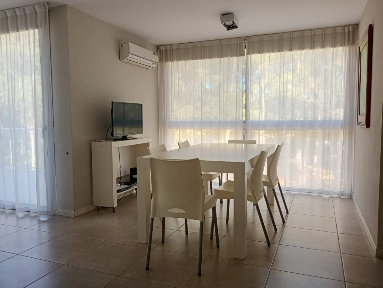 DEPARTAMENTO TRES AMBIENTES EN VENTA - PINAMAR CENTRO