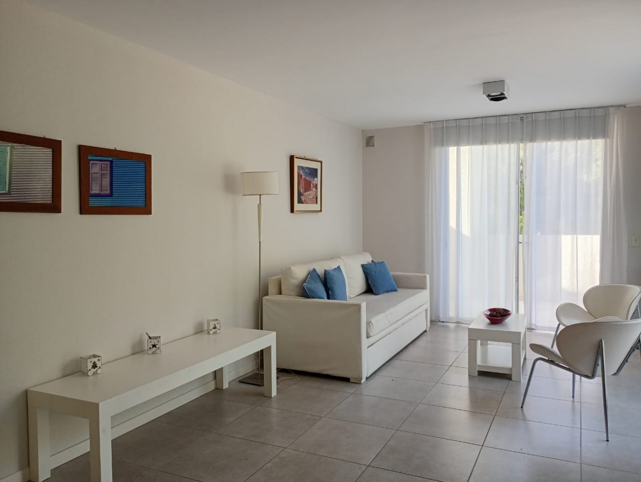 DEPARTAMENTO TRES AMBIENTES EN VENTA - PINAMAR CENTRO