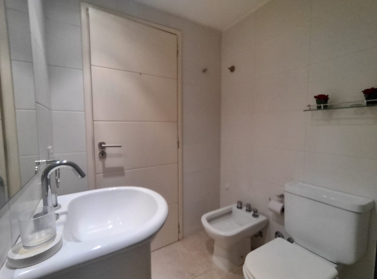 DEPARTAMENTO TRES AMBIENTES EN VENTA - PINAMAR CENTRO