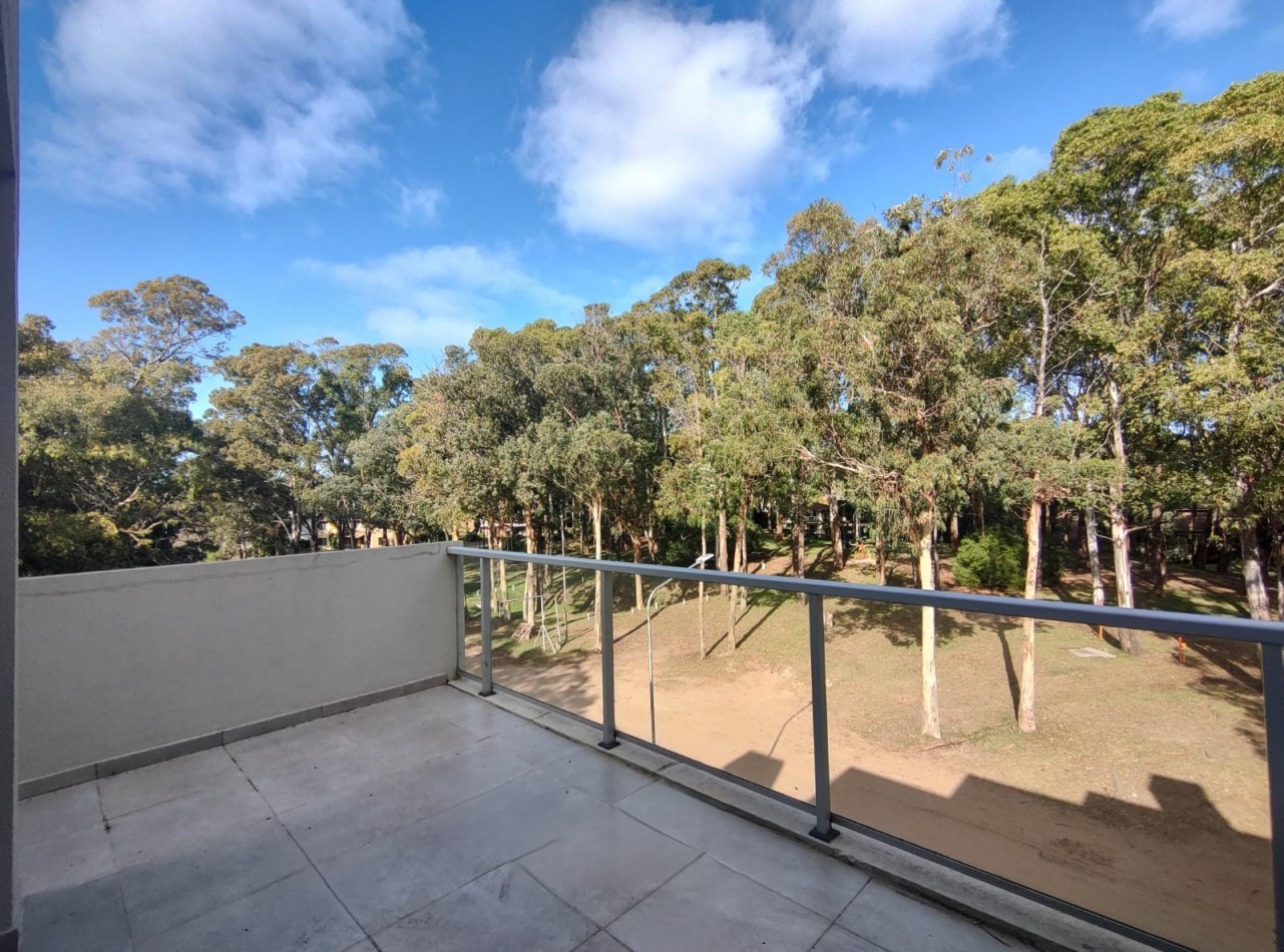 DEPARTAMENTO TRES AMBIENTES EN VENTA - PINAMAR CENTRO