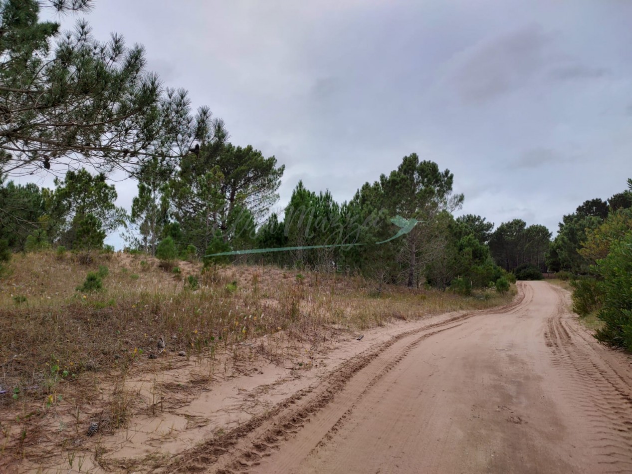 LOTE EN VILLA ROBLES - EN VENTA - OPORTUNIDAD - FINANCIACION