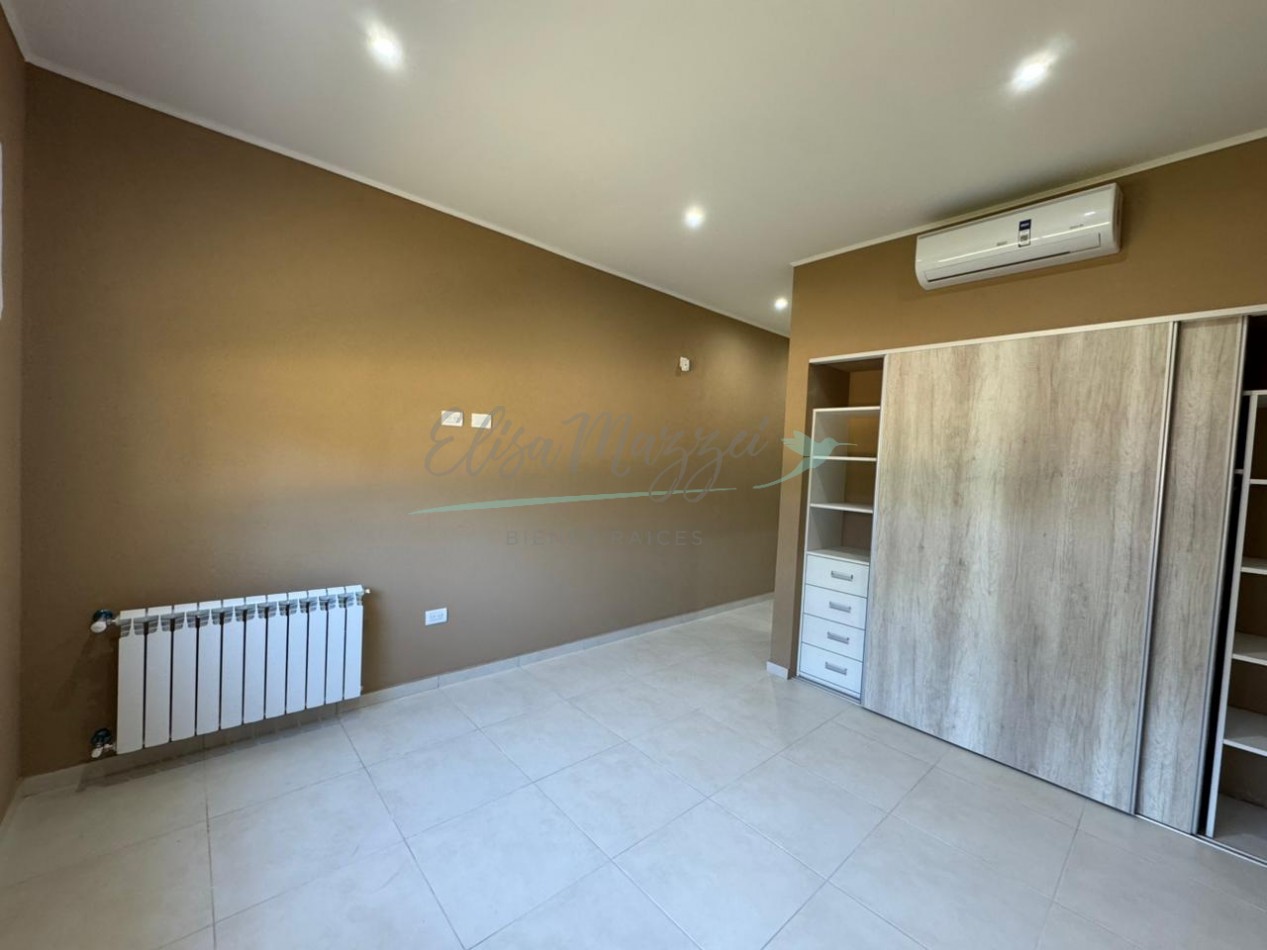 CASA EN VENTA EN ZONA ALAMOS - PINAMAR 