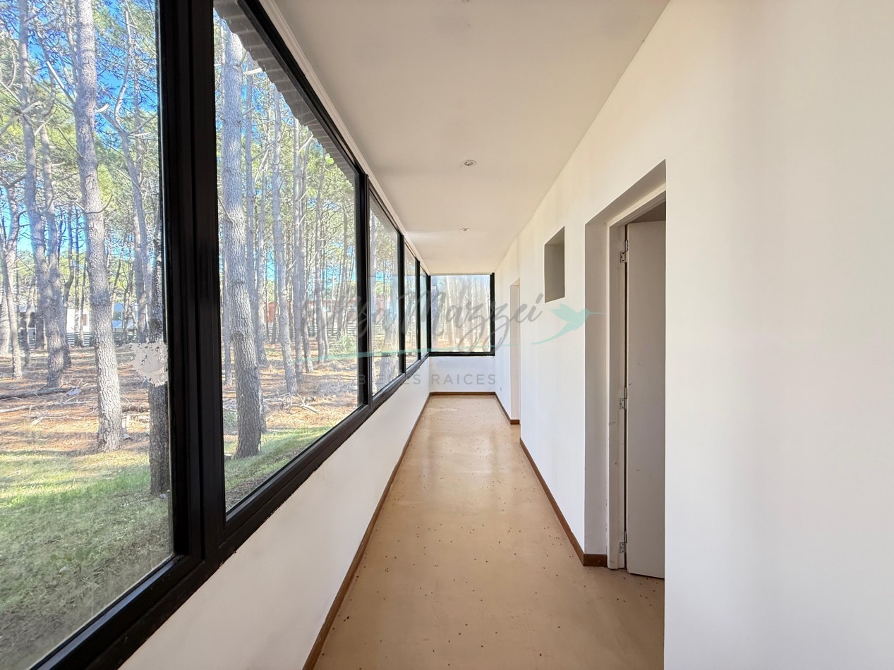 CASA EN VENTA A METROS DEL MAR - VILLA ROBLES