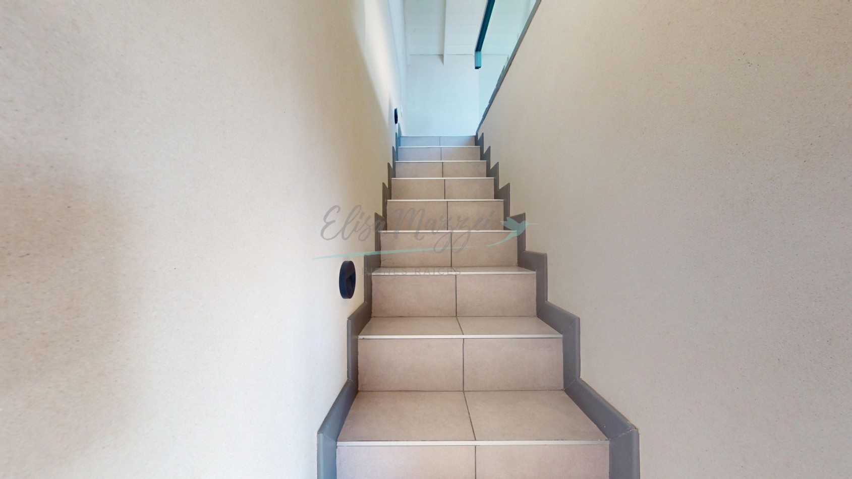 DEPARTAMENTO DOS AMBIENTES EN VENTA - MAR DE OSTENDE - VISTA AL MAR