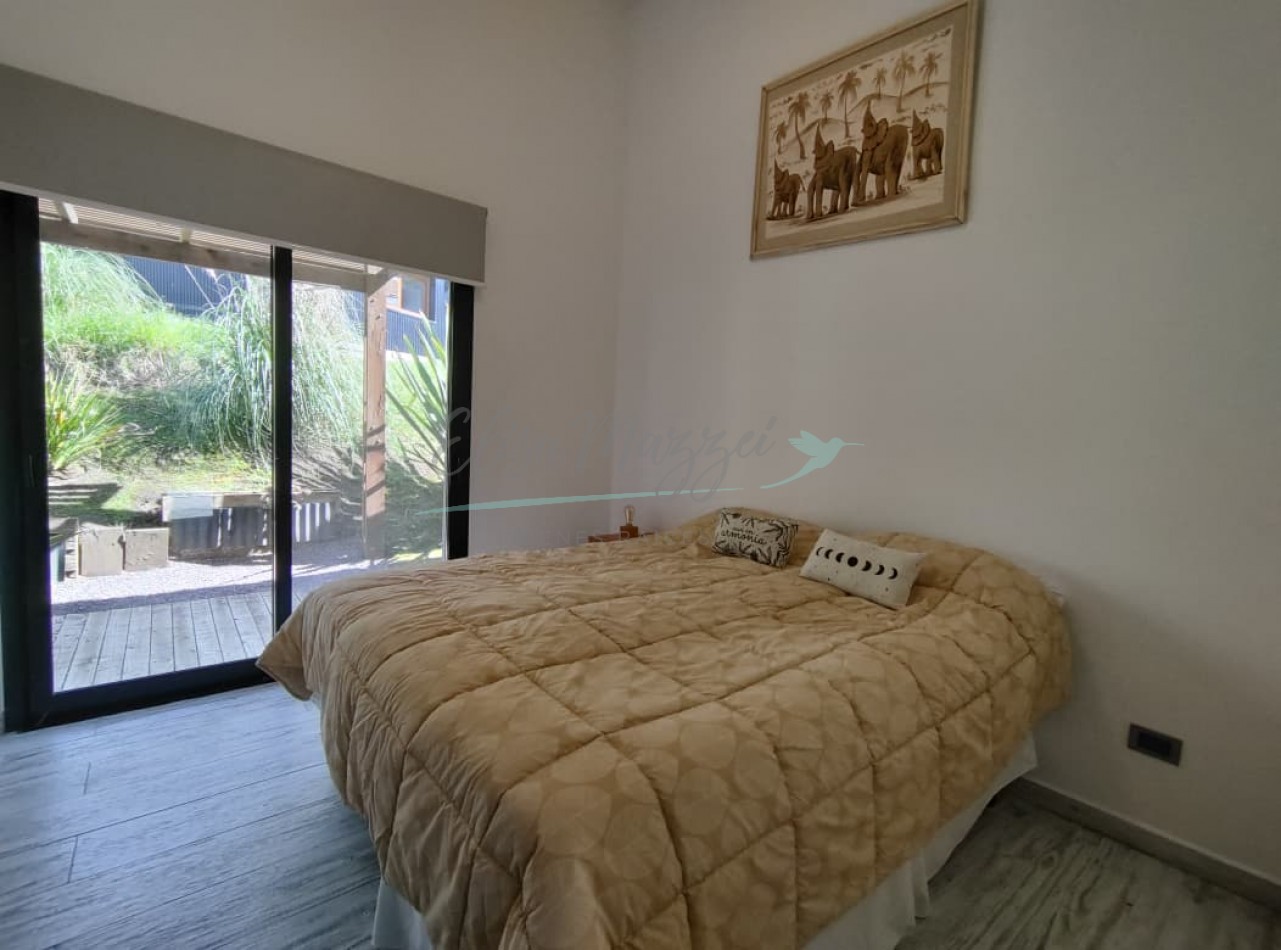 CASA EN VENTA - COSTA ESMERALDA 