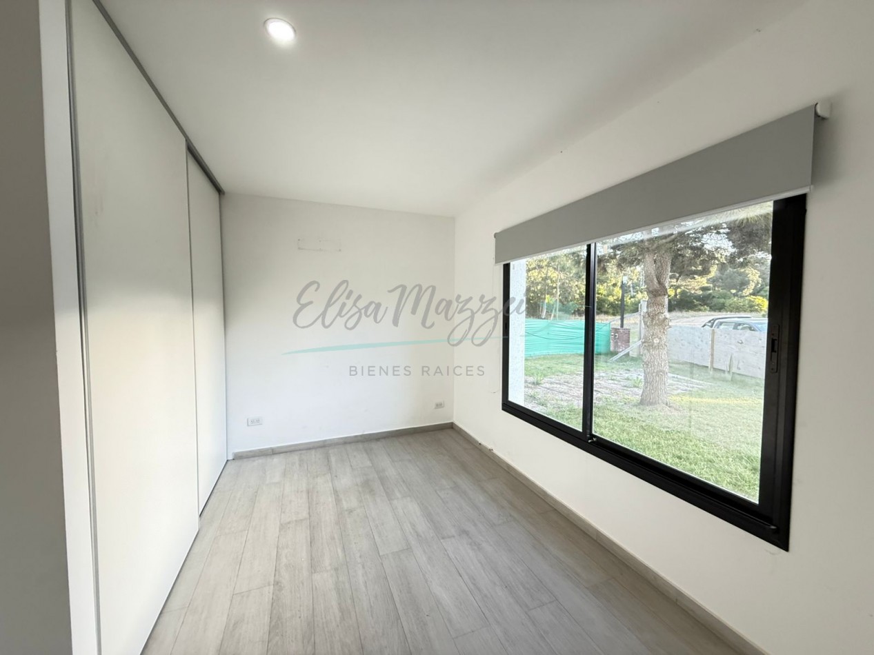 CASA EN VENTA A ESTRENAR - PINAMAR