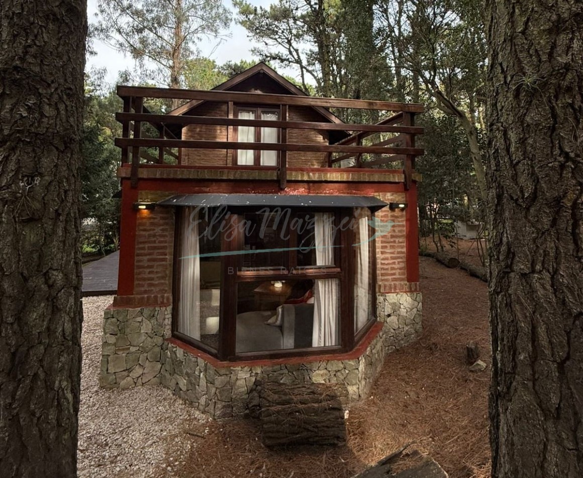 CASA EN VENTA - MAR DE LAS PAMPAS