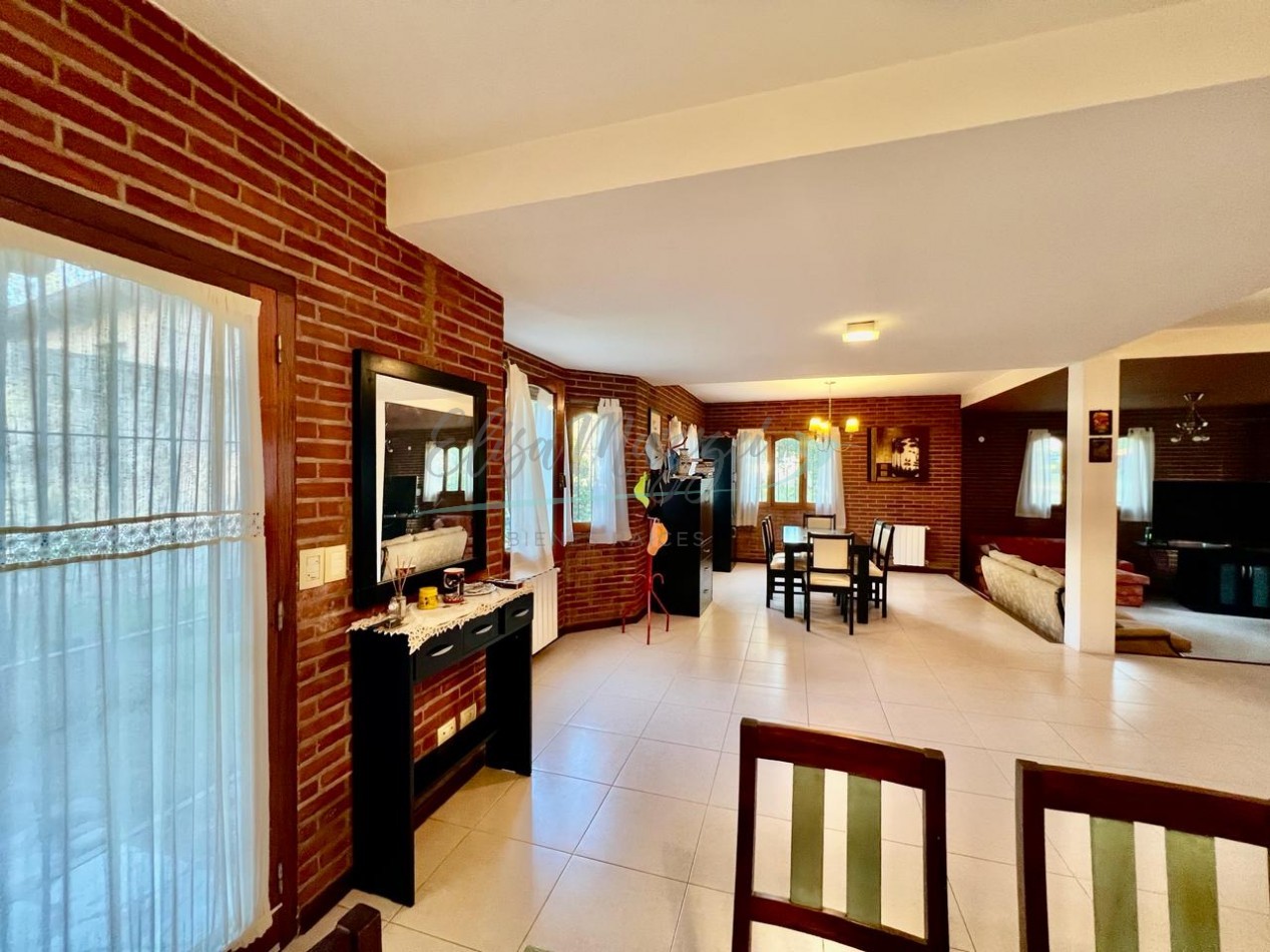 CASA EN VENTA - PINAMAR