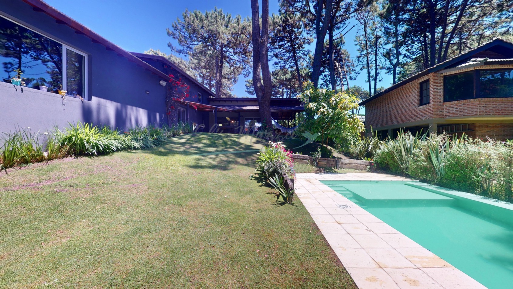 CASA EN VENTA - PINAMAR