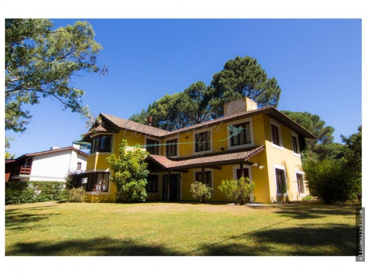 CASA EN ALQUILER - PINAMAR