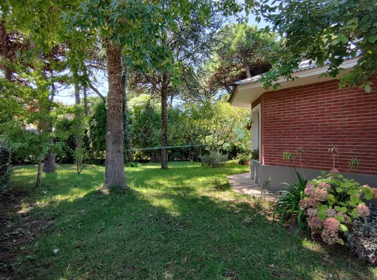 CASA EN VENTA - PINAMAR