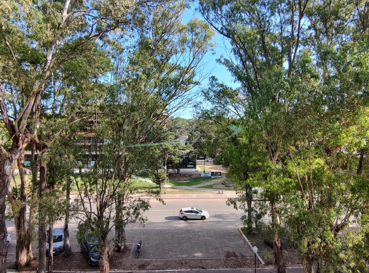 DEPARTAMENTO DOS AMBIENTES EN VENTA - PINAMAR CENTRO