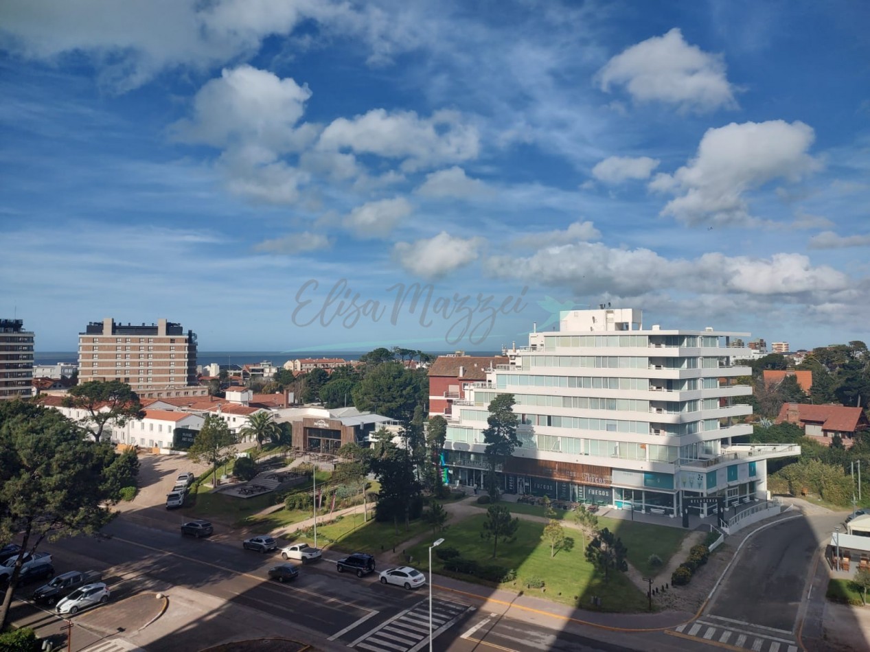 DEPARTAMENTO TRES AMBIENTES EN VENTA - PINAMAR CENTRO - CERCA DEL MAR