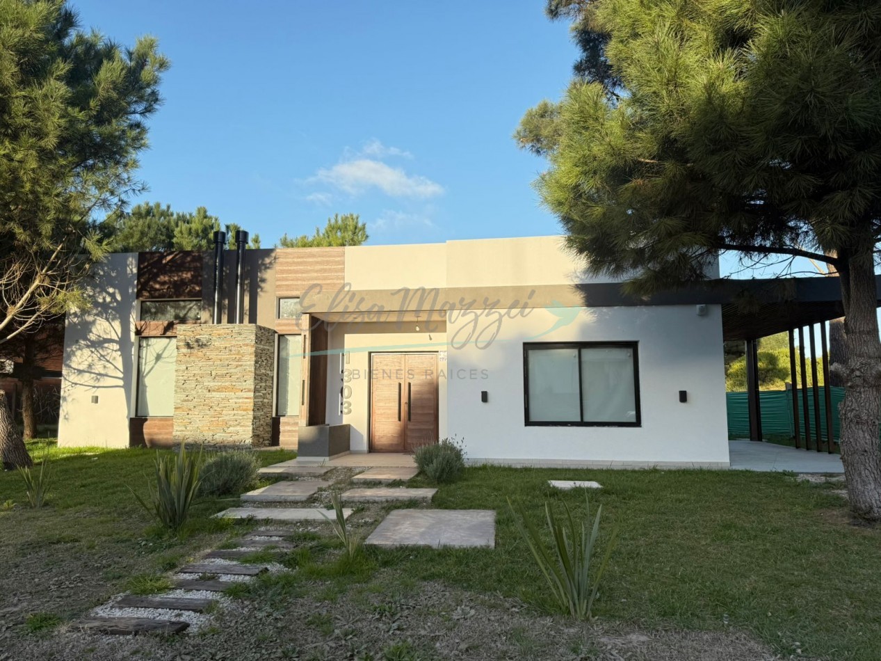 CASA EN VENTA A ESTRENAR - PINAMAR