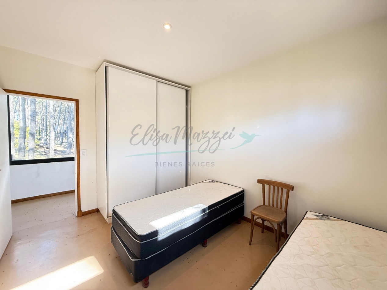 CASA EN VENTA A METROS DEL MAR - VILLA ROBLES