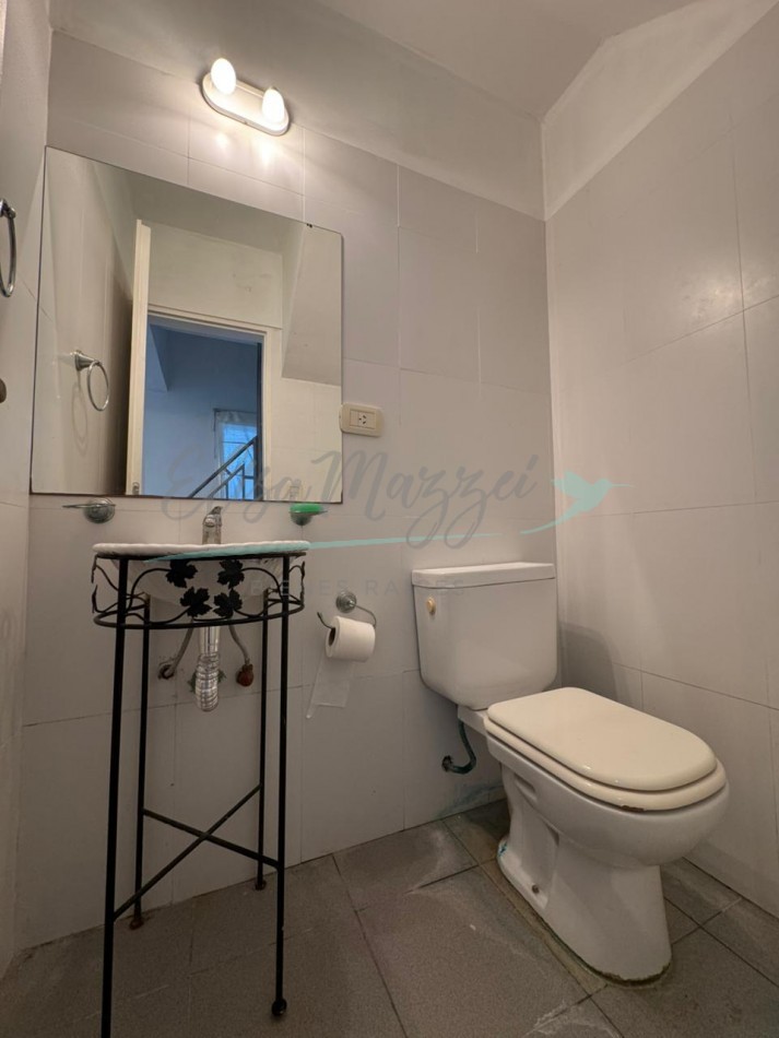 DUPLEX CUATRO AMBIENTES EN ALQUILER ANUAL - PINAMAR CENTRO 