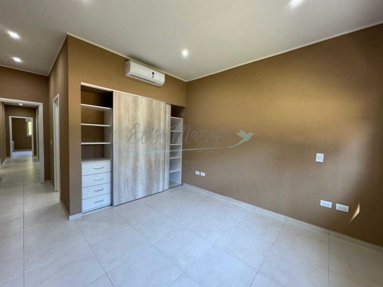 CASA EN VENTA EN ZONA ALAMOS - PINAMAR 