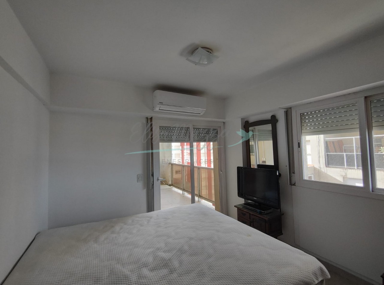 DEPARTAMENTO TRES AMBIENTES EN VENTA - PINAMAR CENTRO - CERCA DEL MAR