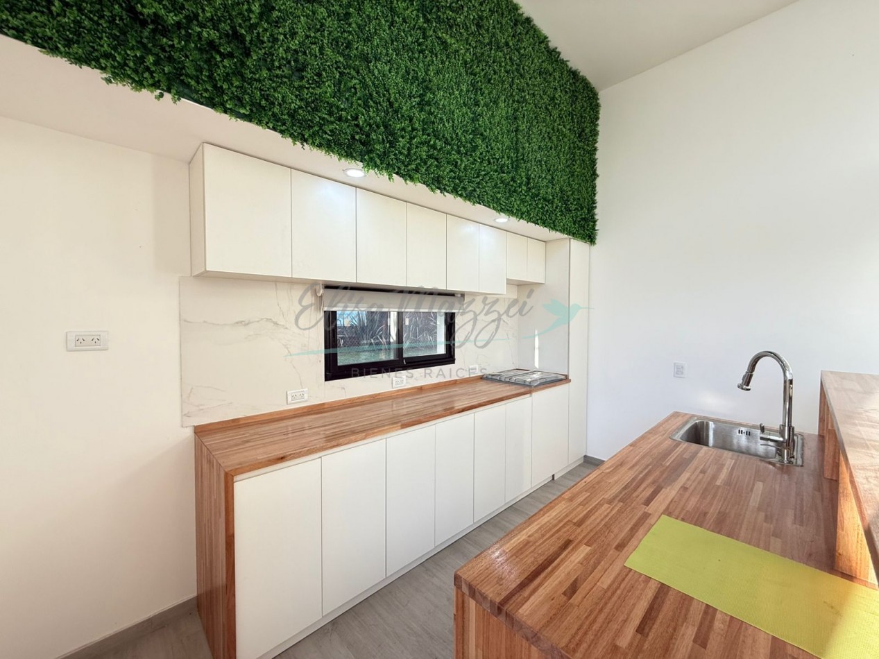 CASA EN VENTA A ESTRENAR - PINAMAR