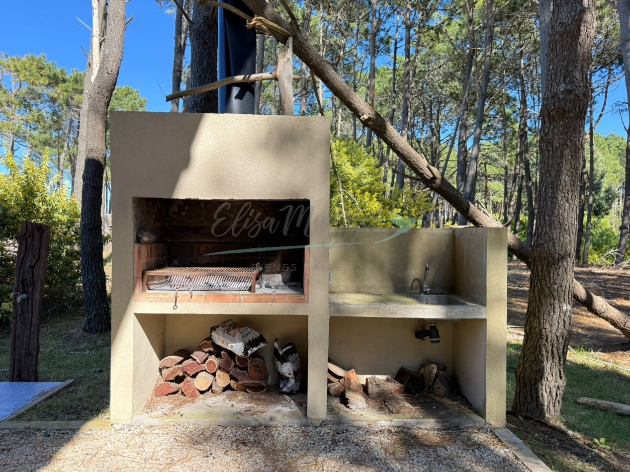 CASA EN VENTA A METROS DEL MAR - VILLA ROBLES