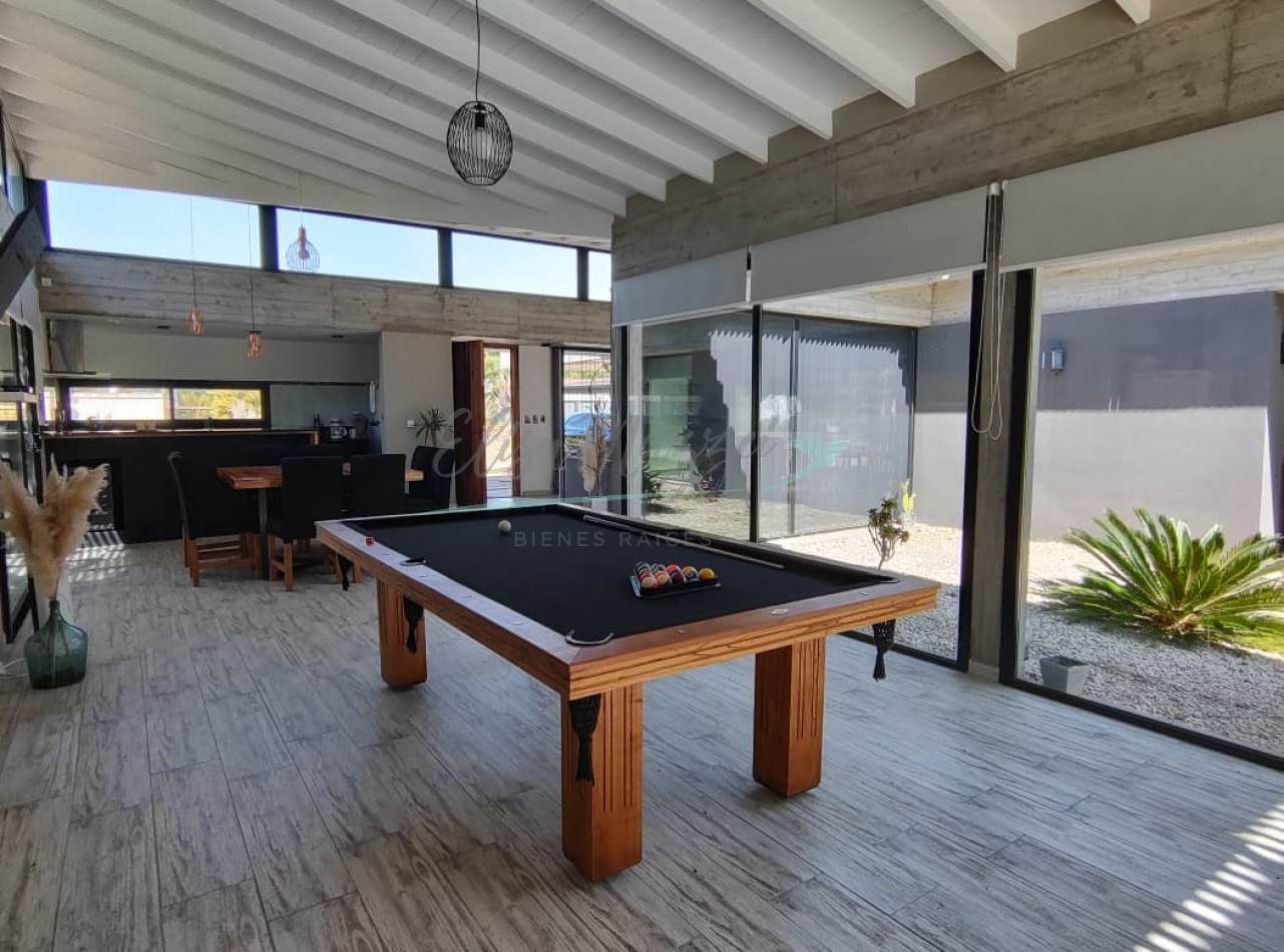 CASA EN VENTA - COSTA ESMERALDA 