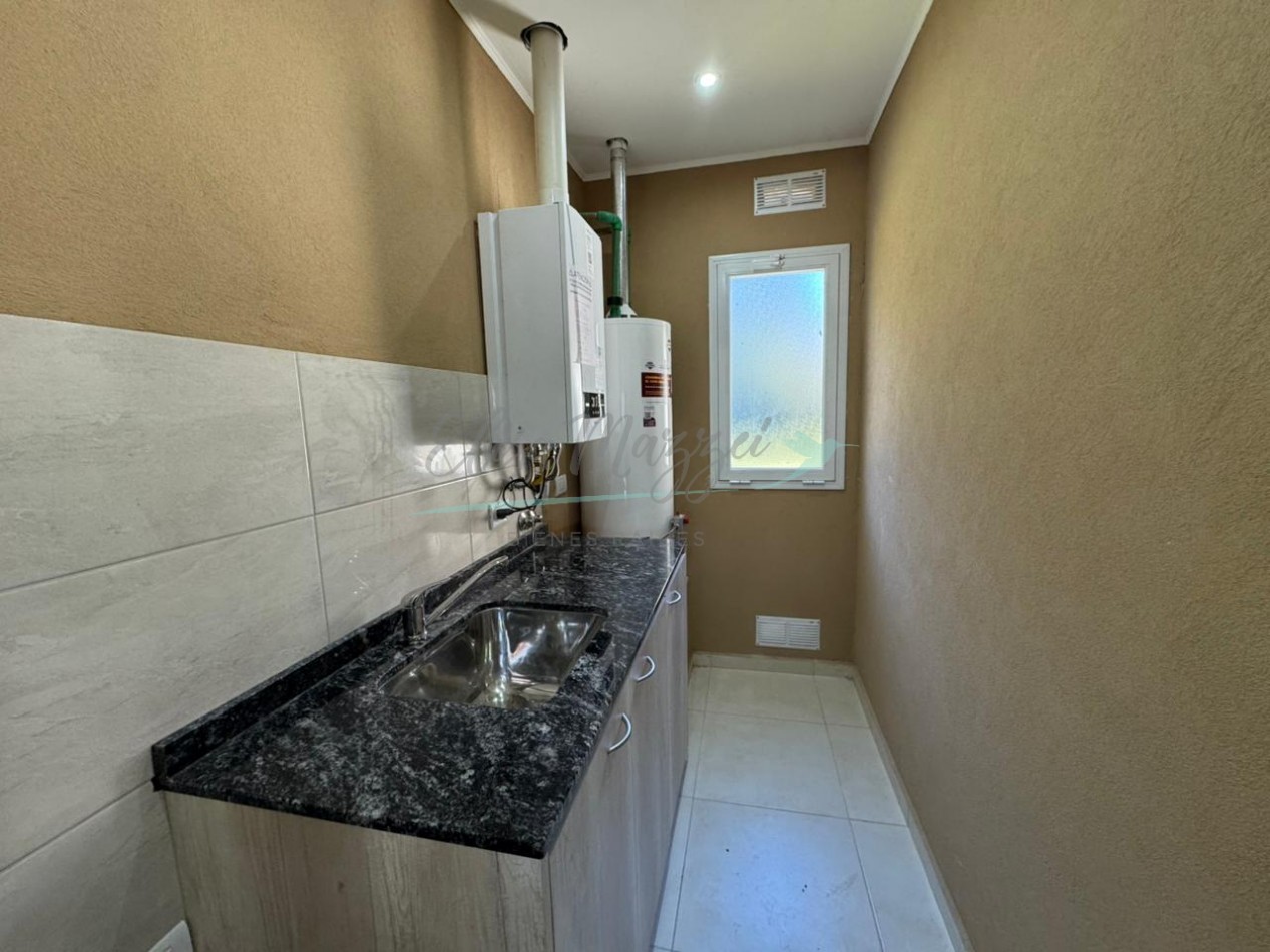 CASA EN VENTA EN ZONA ALAMOS - PINAMAR 