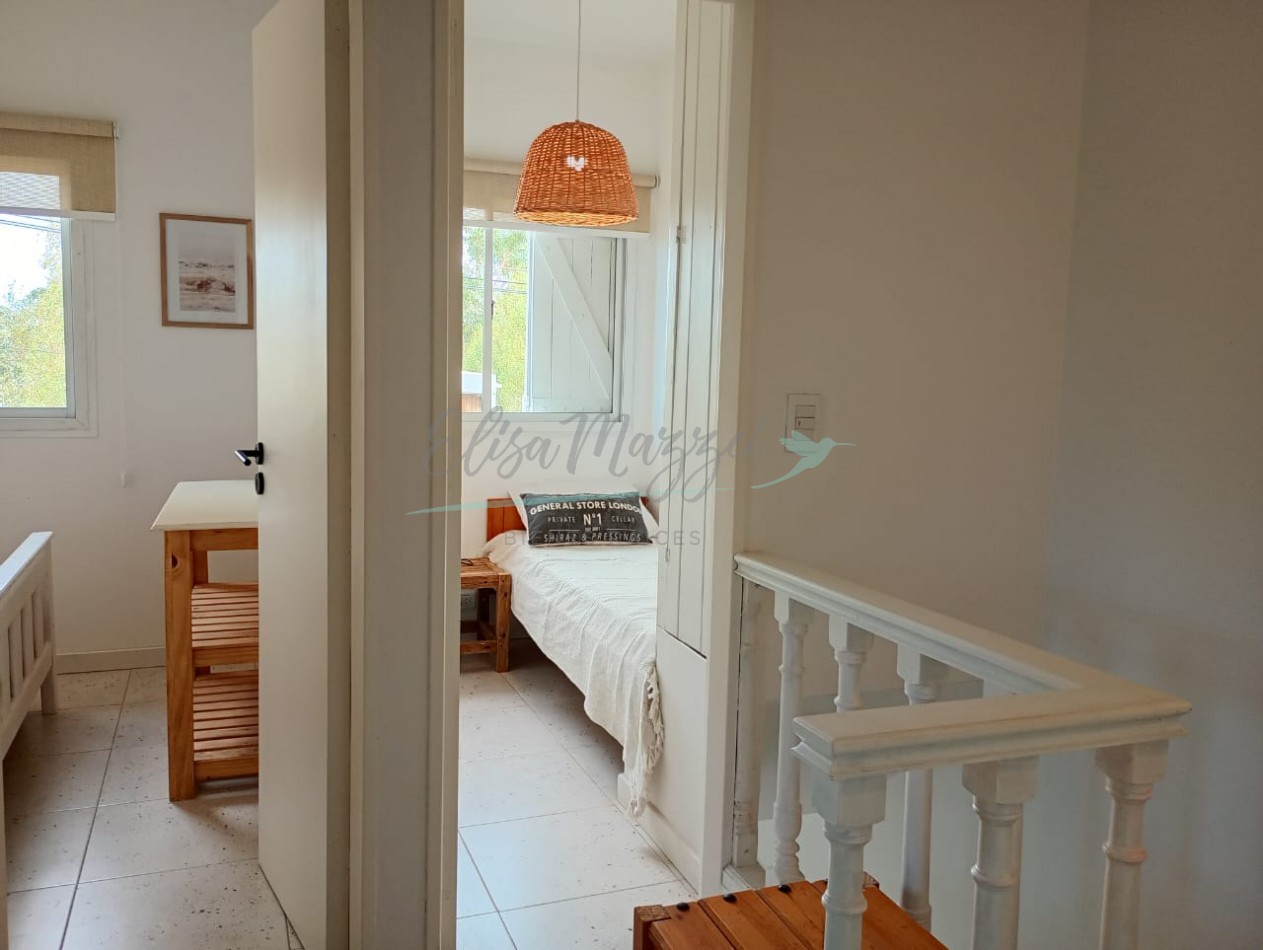 DEPARTAMENTO TIPO DUPLEX EN VENTA - CUATRO AMBIENTES - VALERIA DEL MAR