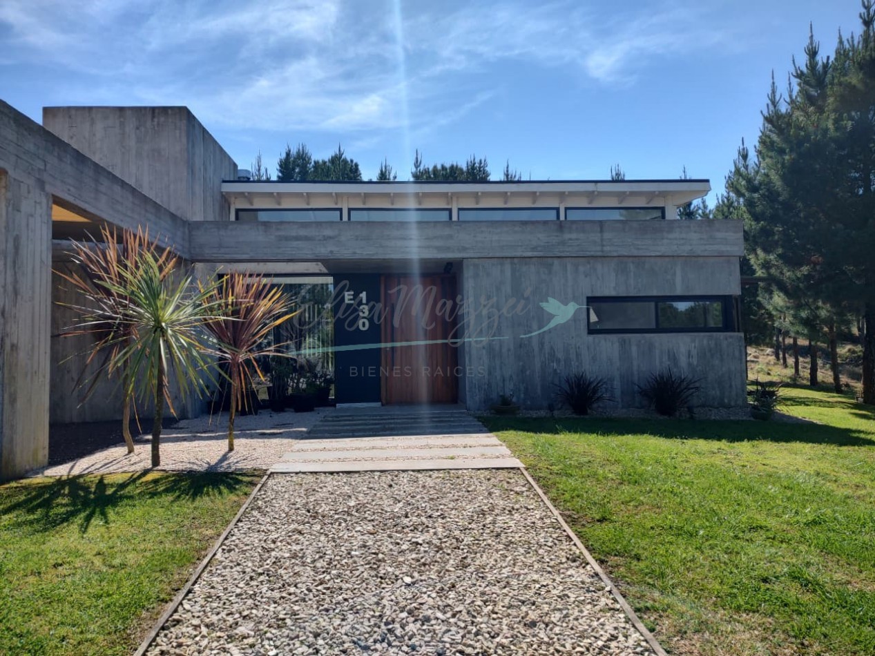 CASA EN VENTA - COSTA ESMERALDA 