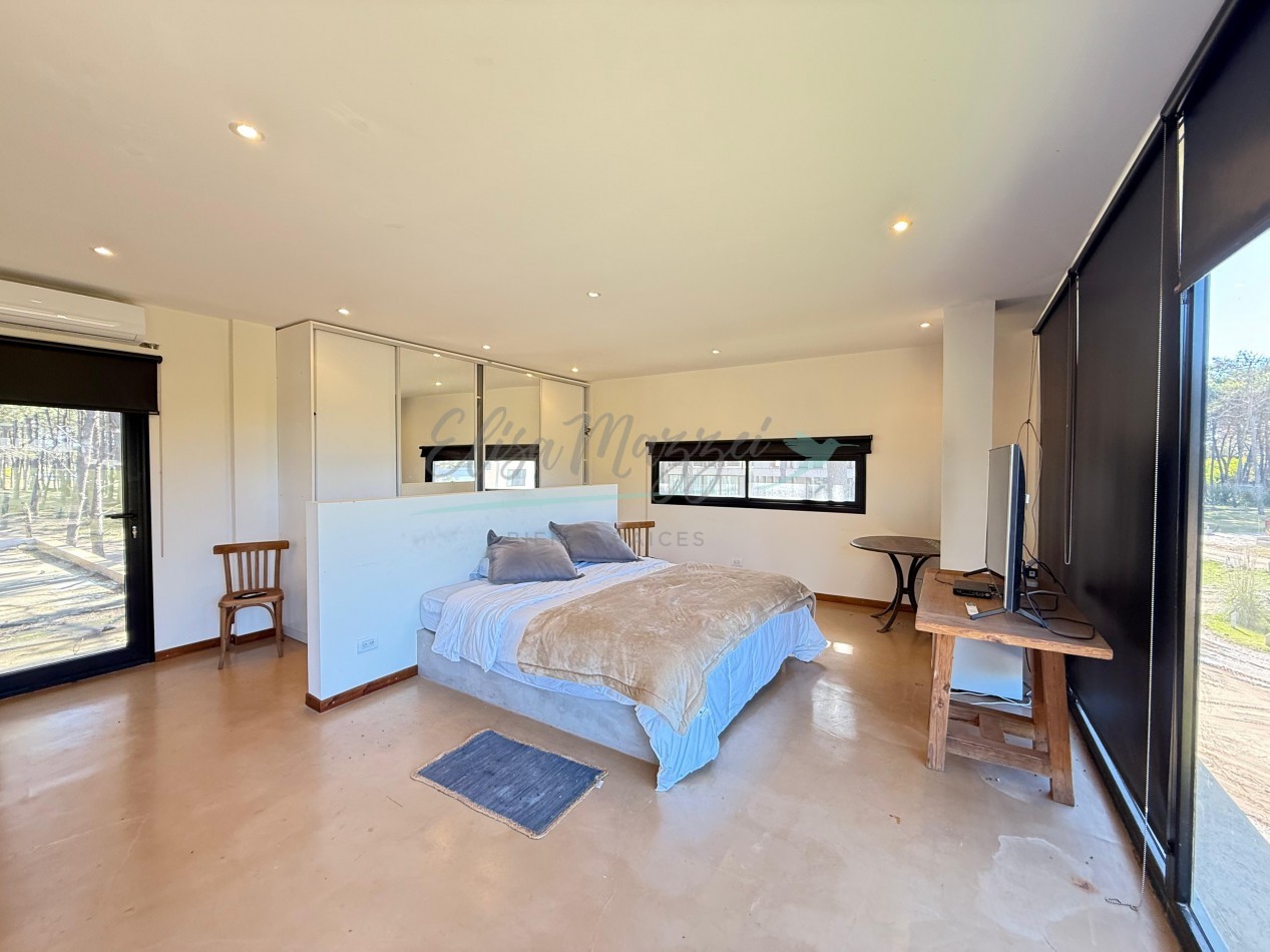 CASA EN VENTA A METROS DEL MAR - VILLA ROBLES