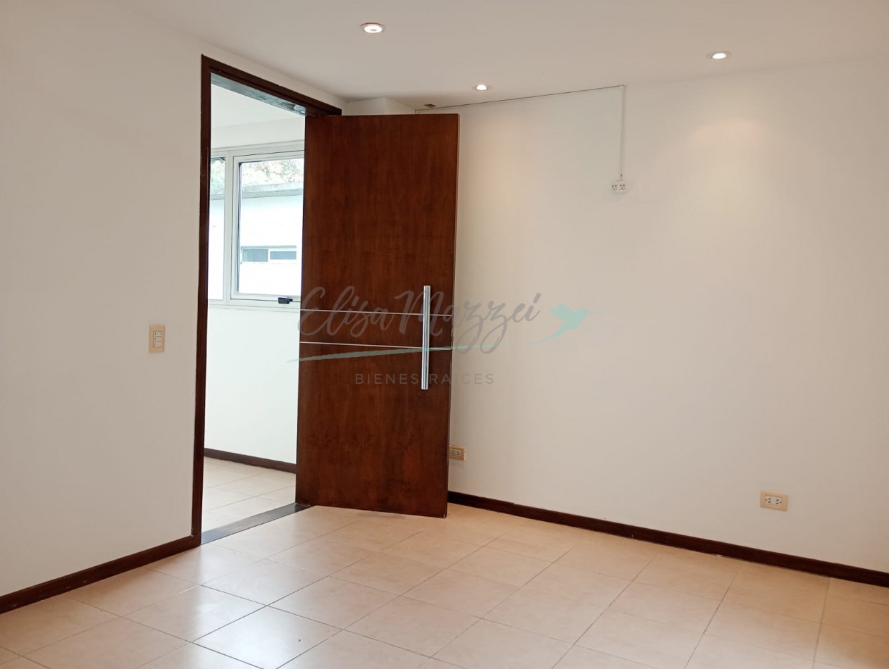 LOCAL EN ALQUILER - PINAMAR CENTRO