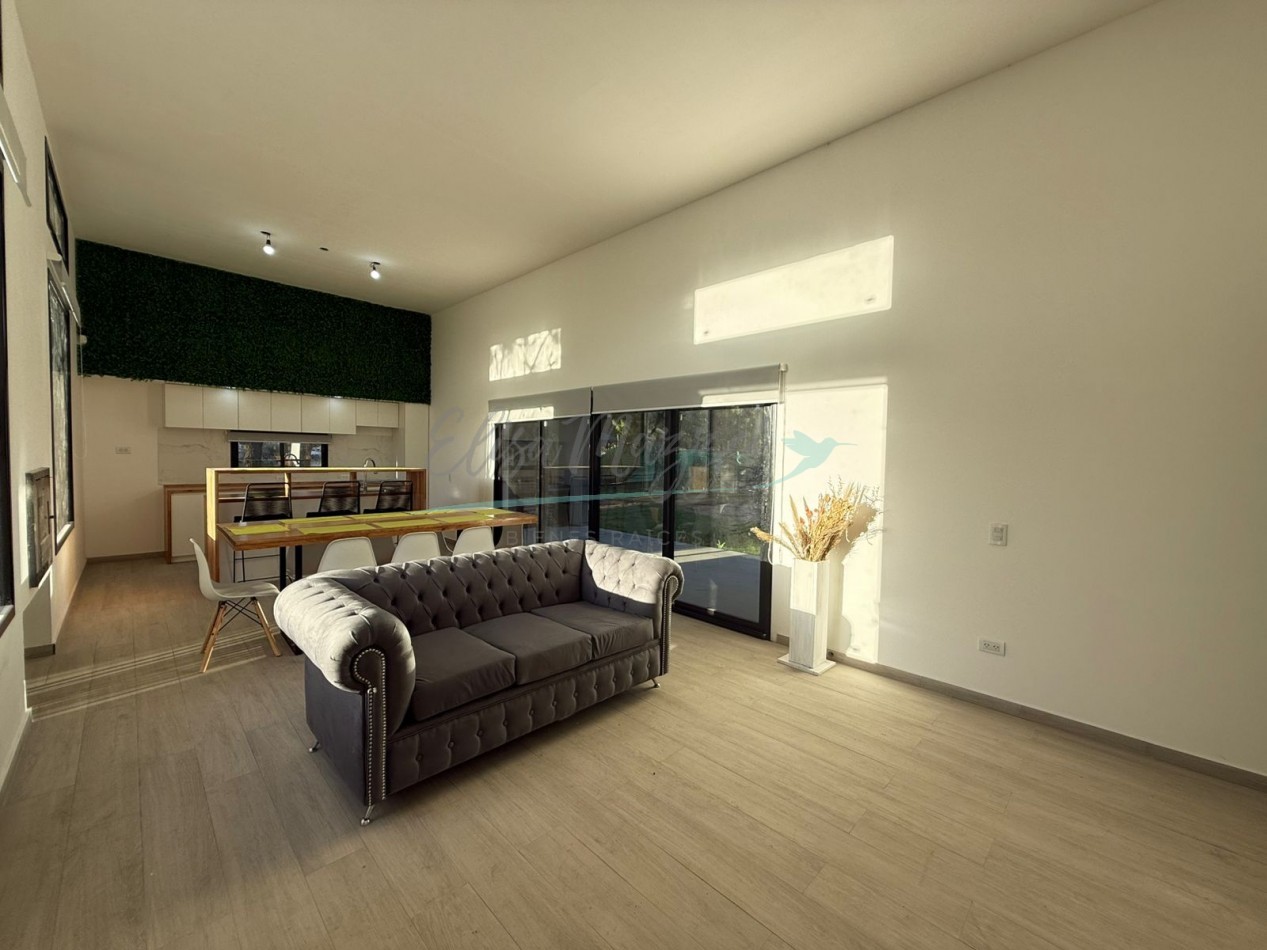 CASA EN VENTA A ESTRENAR - PINAMAR