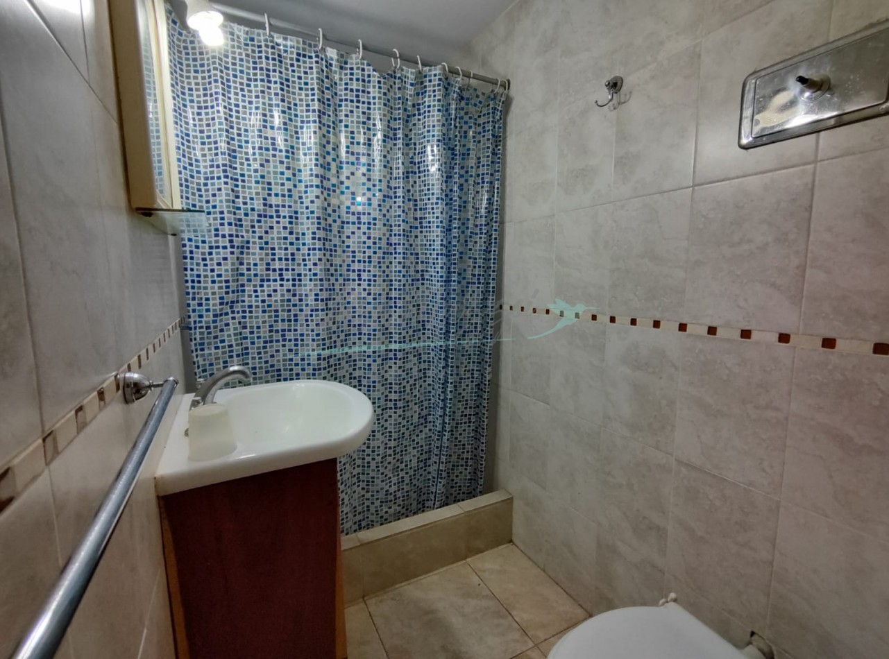 CASA EN VENTA - OSTENDE - PINAMAR 