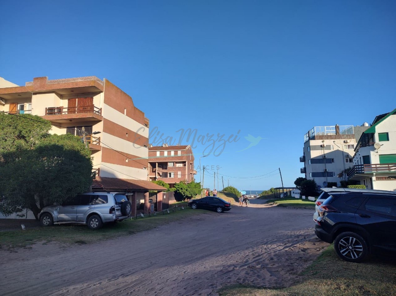 DEPARTAMENTO TRES AMBIENTES A METROS DEL MAR - EN VENTA - PINAMAR