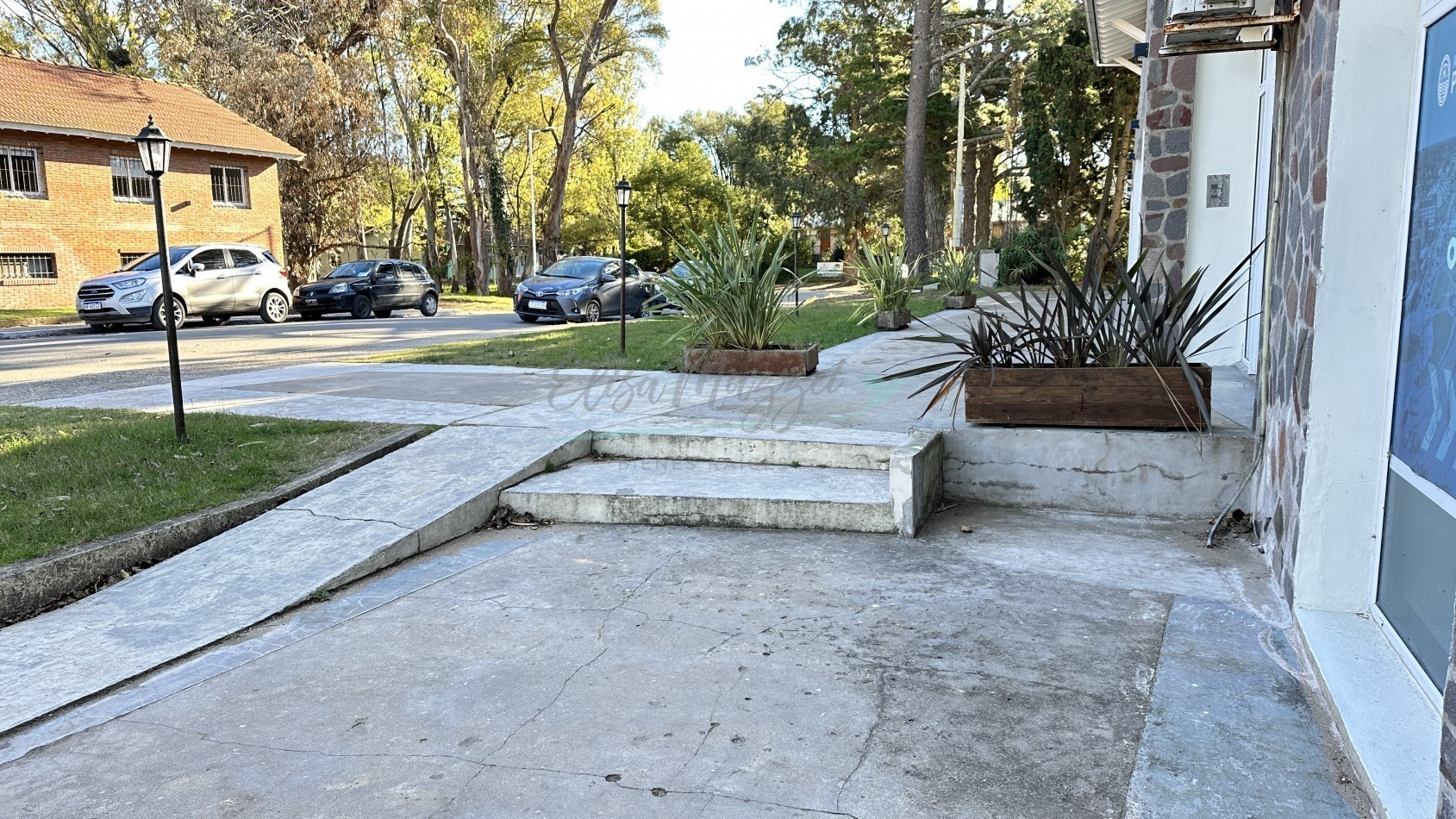 OFICINA EN ALQUILER - LOCAL EN PINAMAR CENTRO