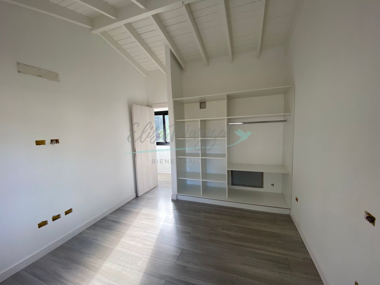 CASA EN VENTA - PIONEROS - PINAMAR