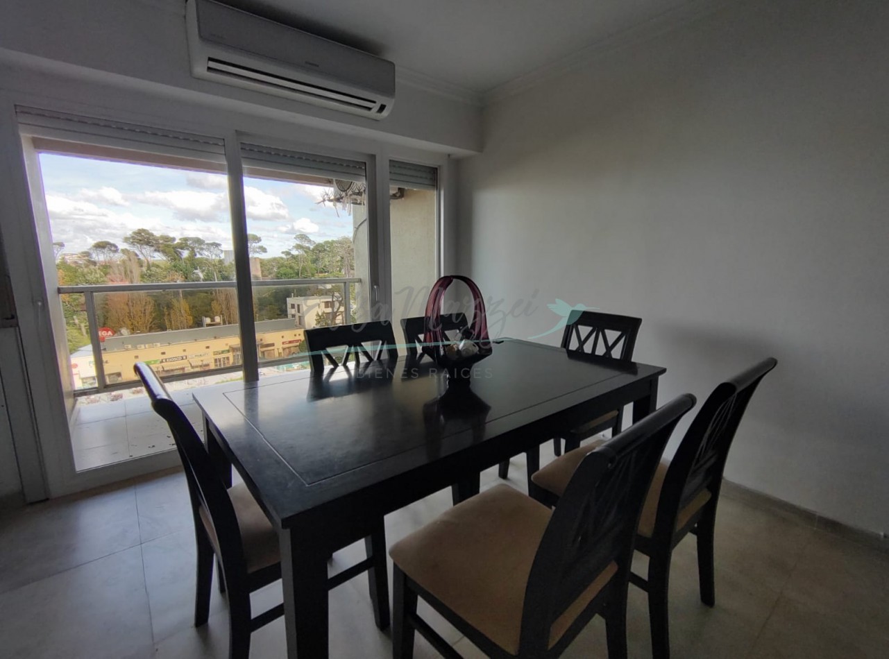 DEPARTAMENTO TRES AMBIENTES EN VENTA - PINAMAR CENTRO - CERCA DEL MAR