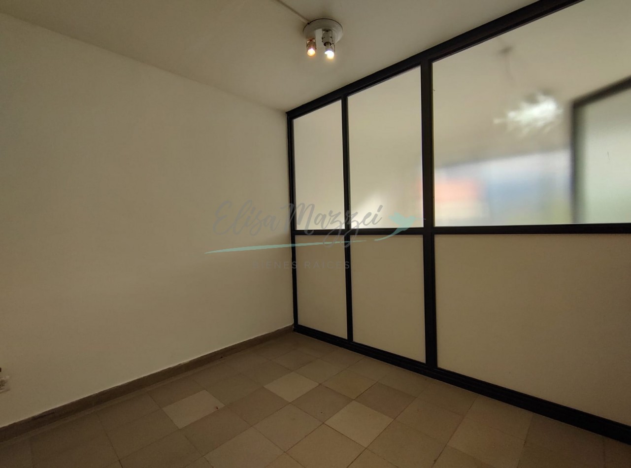 LOCAL - OFICINA - EN VENTA - PINAMAR CENTRO