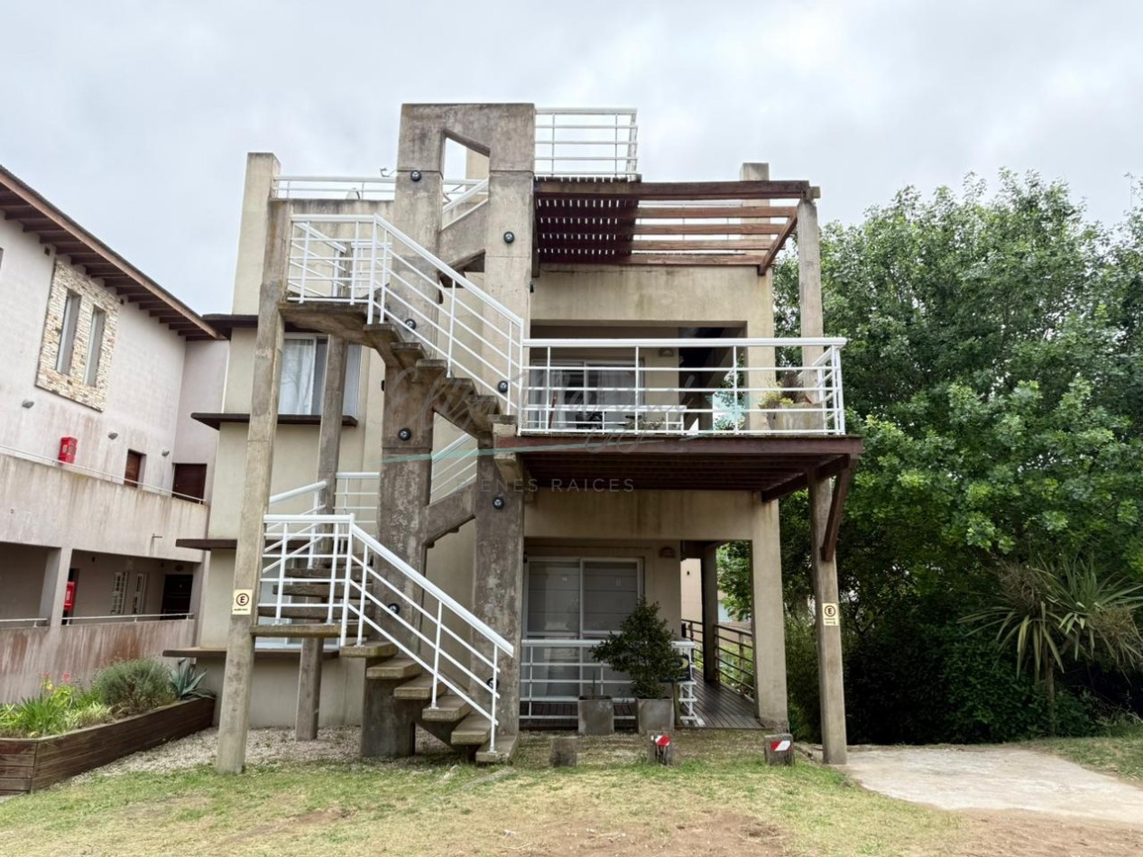 DEPARTAMENTO DOS AMBIENTES EN VENTA - PINAMAR 