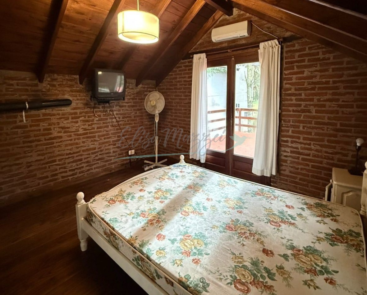 CASA EN VENTA - MAR DE LAS PAMPAS