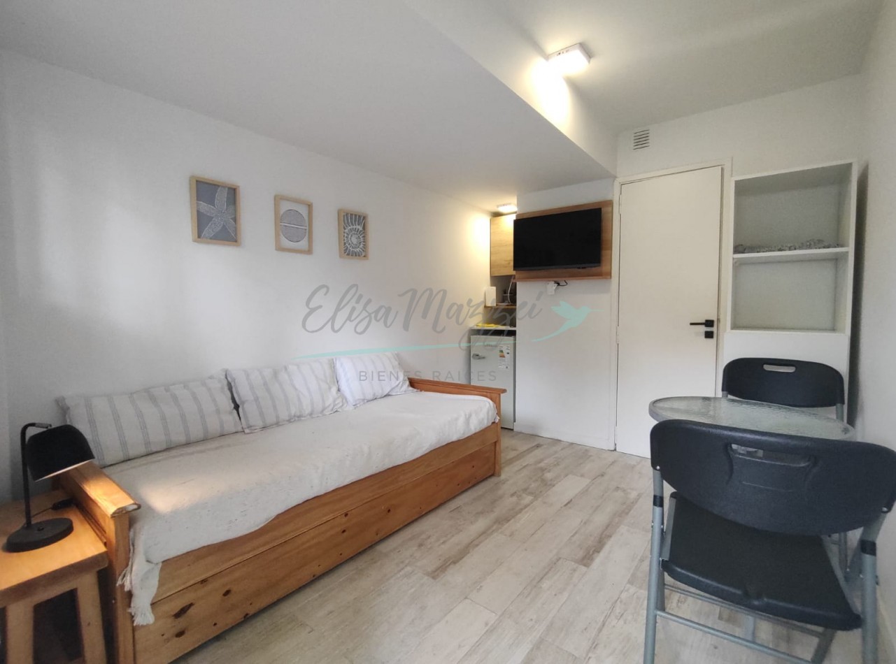 DEPARTAMENTO TIPO DUPLEX EN VENTA - CUATRO AMBIENTES - VALERIA DEL MAR