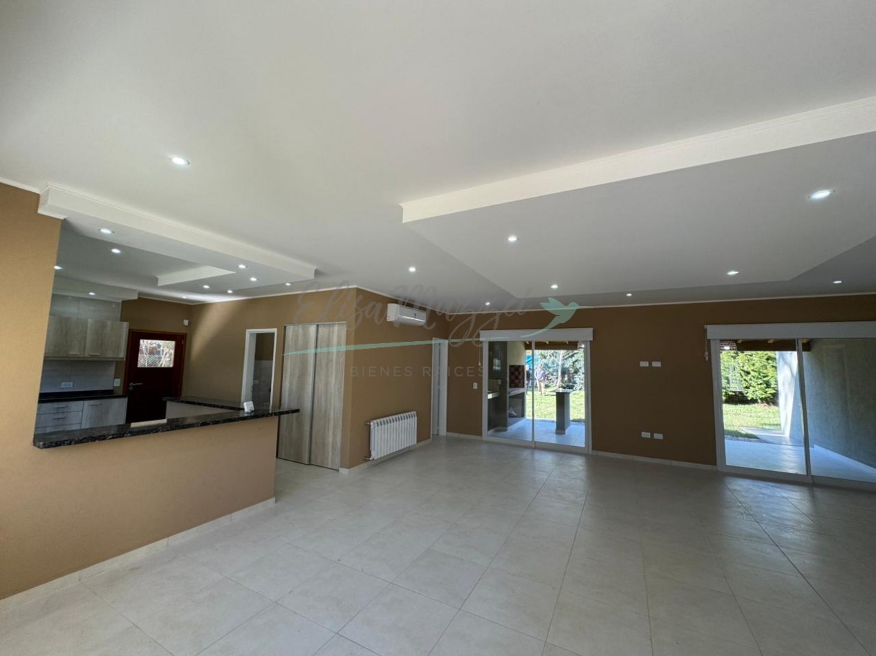 CASA EN VENTA EN ZONA ALAMOS - PINAMAR 