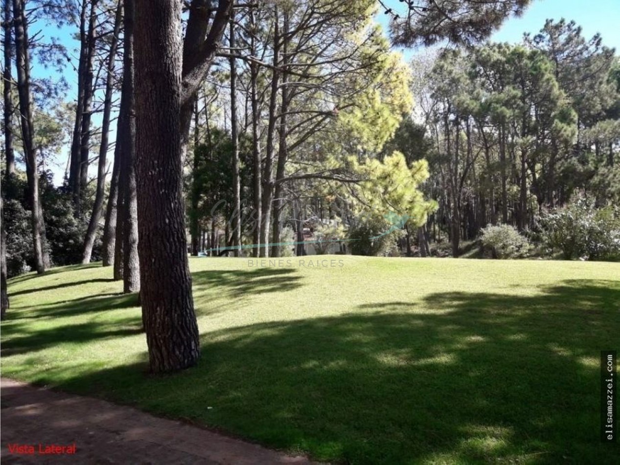 CASA EN VENTA - PINAMAR NORTE - SOBRE DOS LOTES