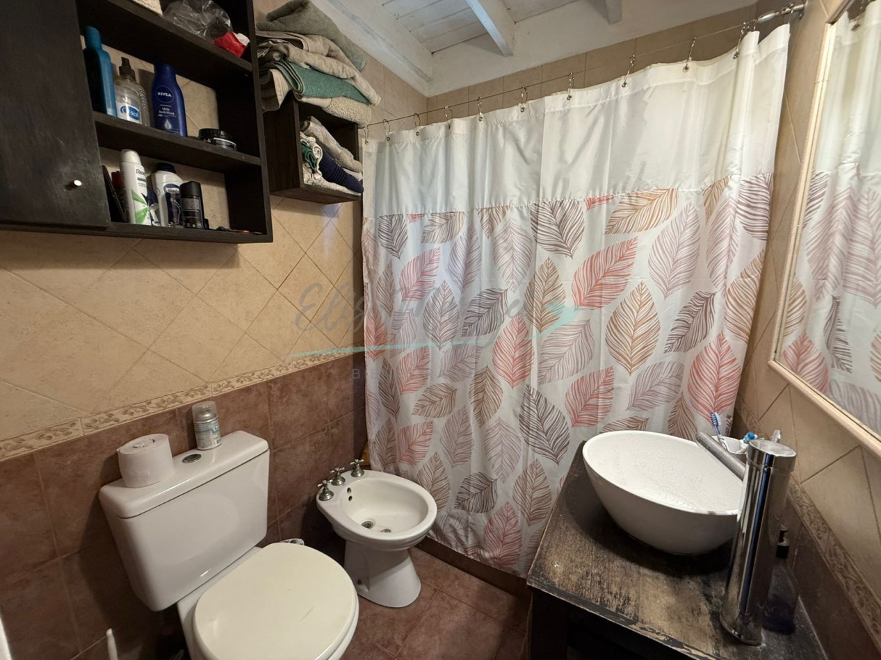 CASA EN VENTA - VALERIA DEL MAR