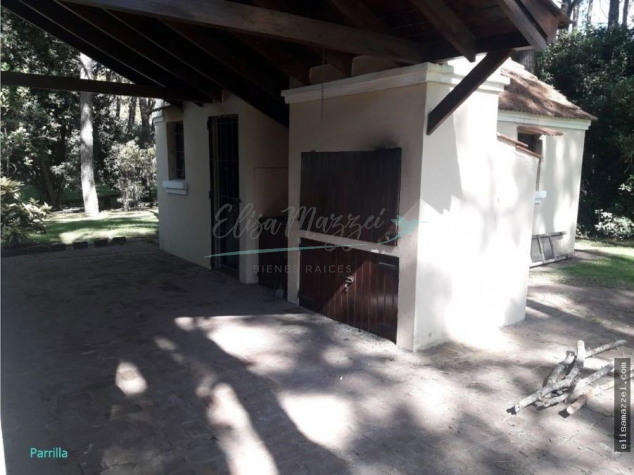 CASA EN VENTA - PINAMAR NORTE - SOBRE DOS LOTES