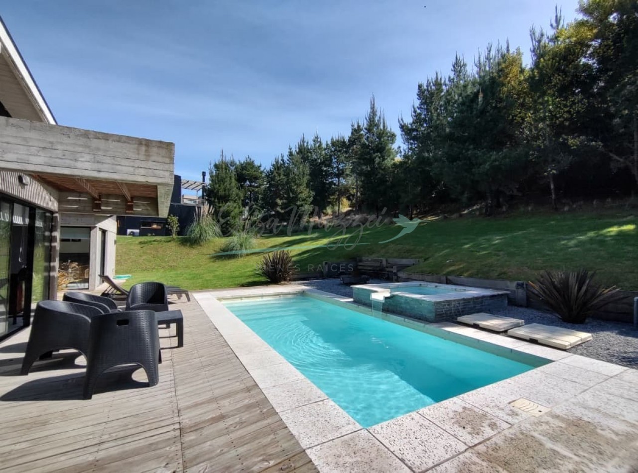 CASA EN VENTA - COSTA ESMERALDA 