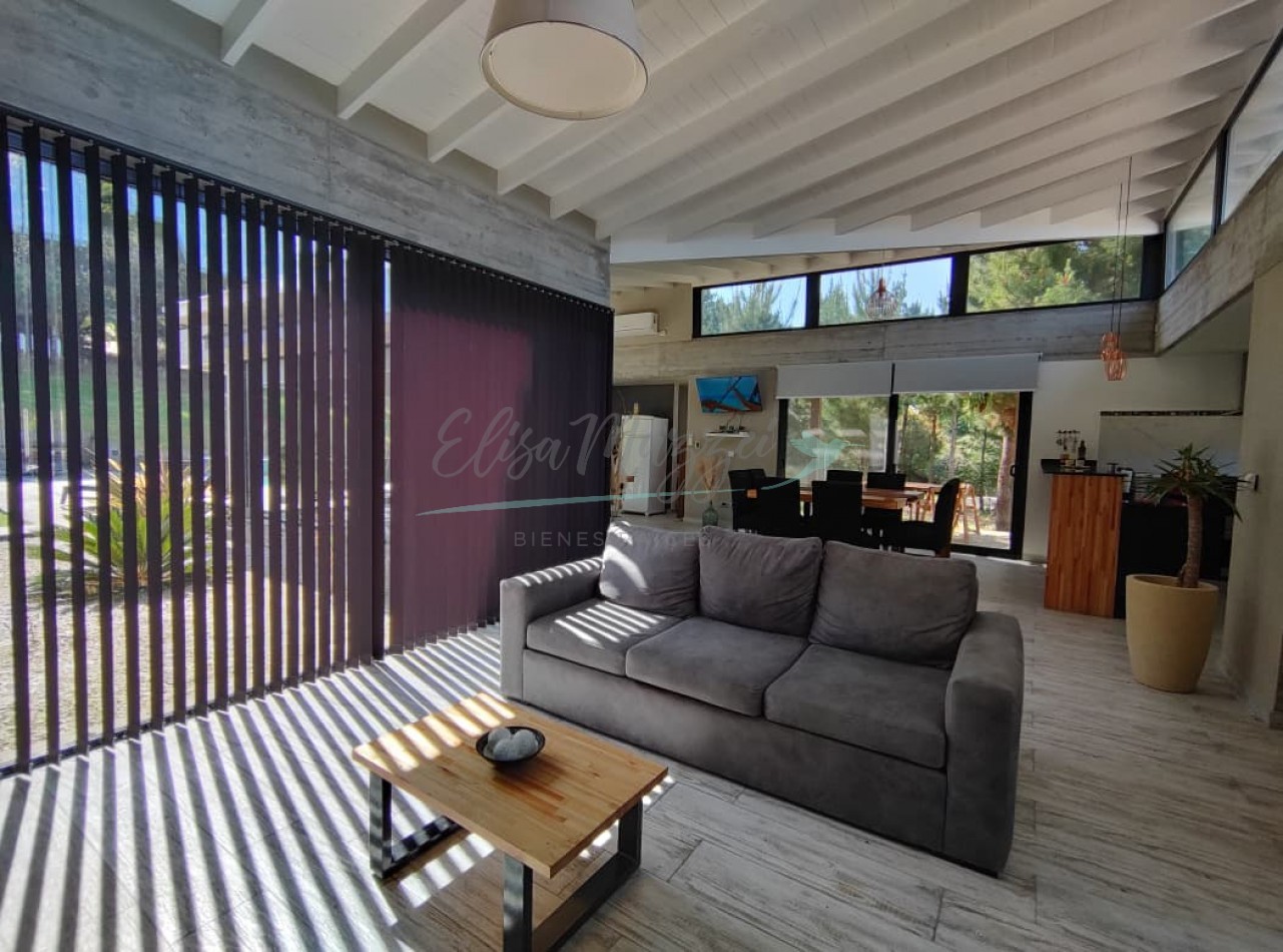 CASA EN VENTA - COSTA ESMERALDA 