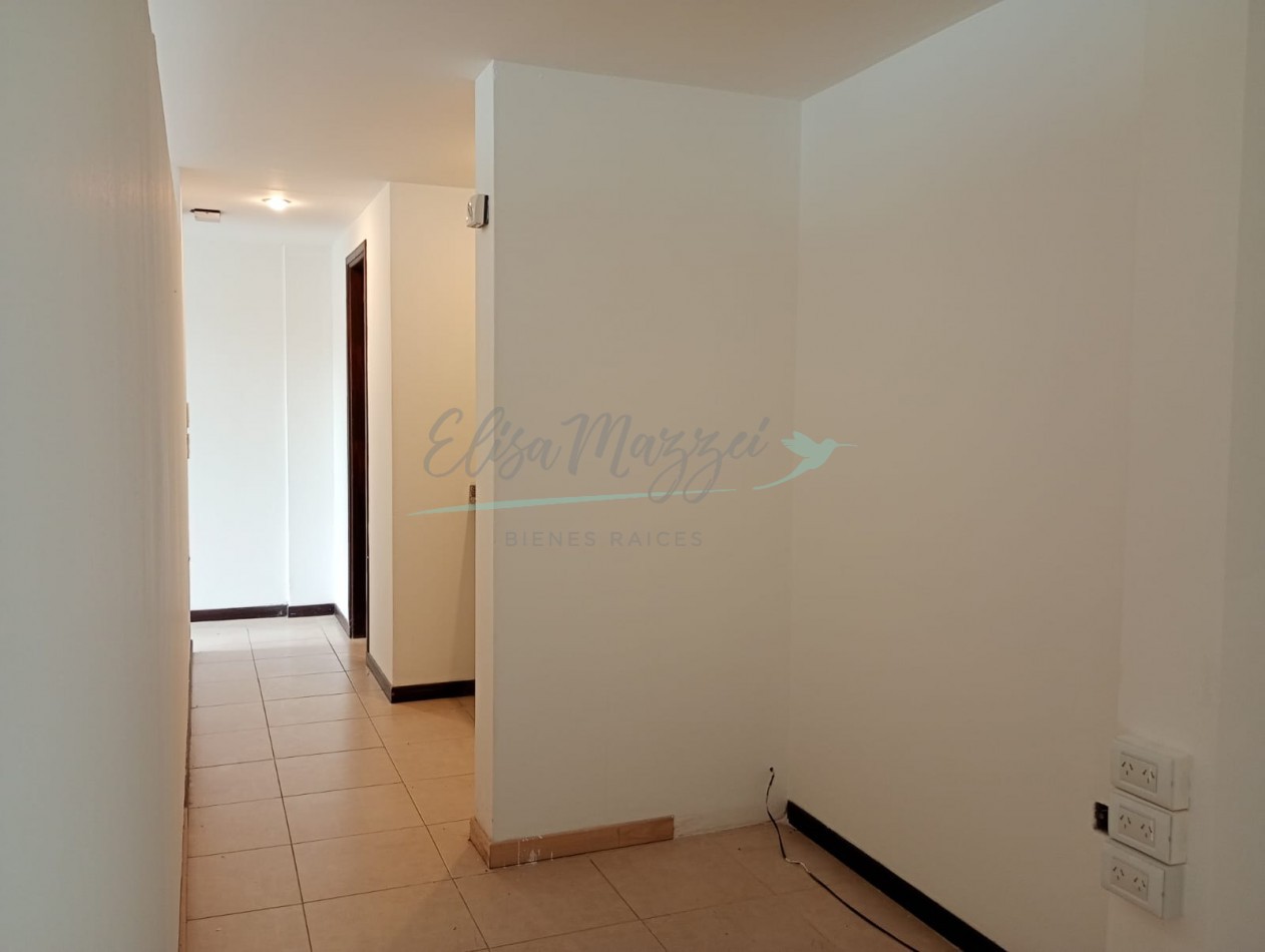 LOCAL EN ALQUILER - PINAMAR CENTRO