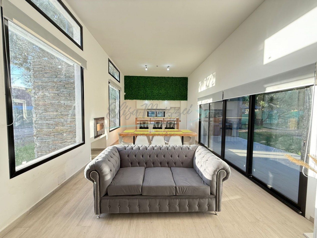 CASA EN VENTA A ESTRENAR - PINAMAR