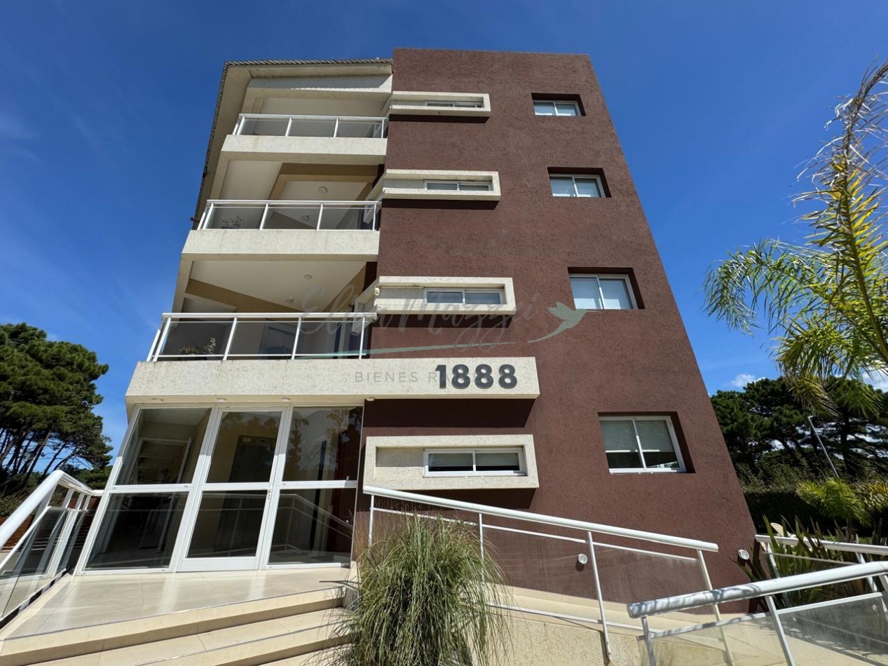 DEPARTAMENTO TRES AMBIENTES EN VENTA - PINAMAR