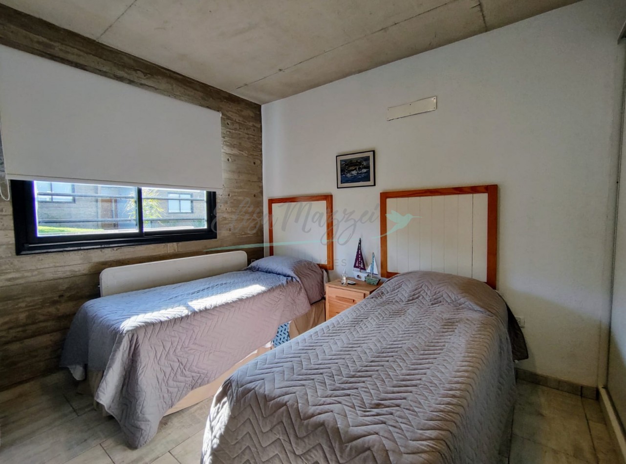 DEPARTAMENTO - CASA - CUATRO  AMBIENTES EN VENTA - PINAMAR